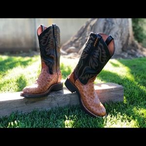 Ariat Shoes - Ariat Round Toe Ostrich Boots Ariat Shoes - Ariat Round Toe Ostrich Boots